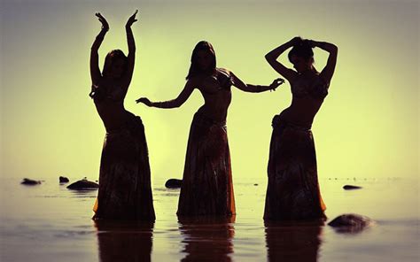 Dynamic Dancewear